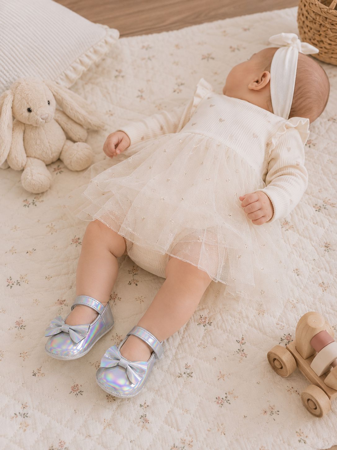 Bebek İlk Adım Ayakkabısı Kumaş Ortopedik Kaydırmaz Alt Taban Fiyonklu Cırt Bantlı Zest Model